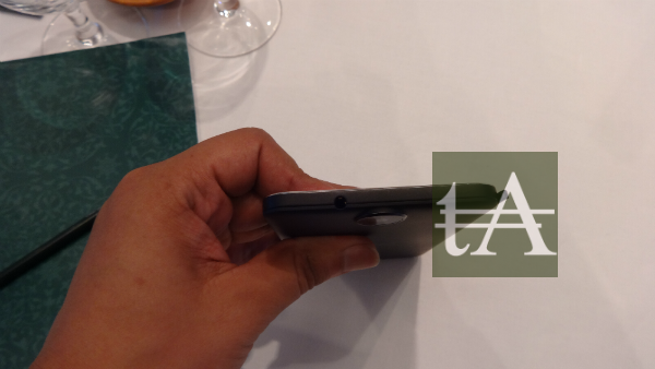 HTC One E9 Plus Audio Port