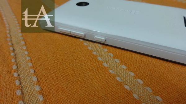 Microsoft Lumia 532 Buttons