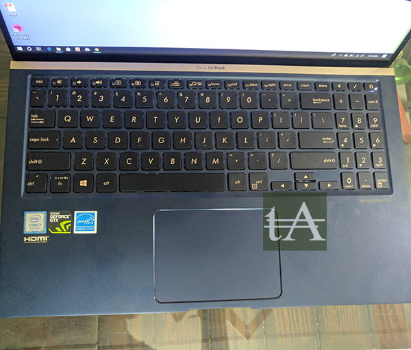 Asus Zenbook 15 UX533F Keyboard